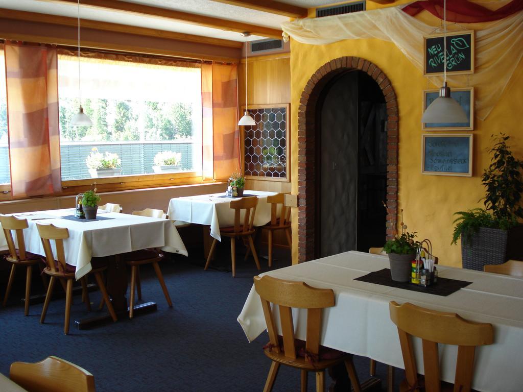 Hotel & Restaurant Bahnhof Reichenbach Reichenbach im Kandertal Buitenkant foto